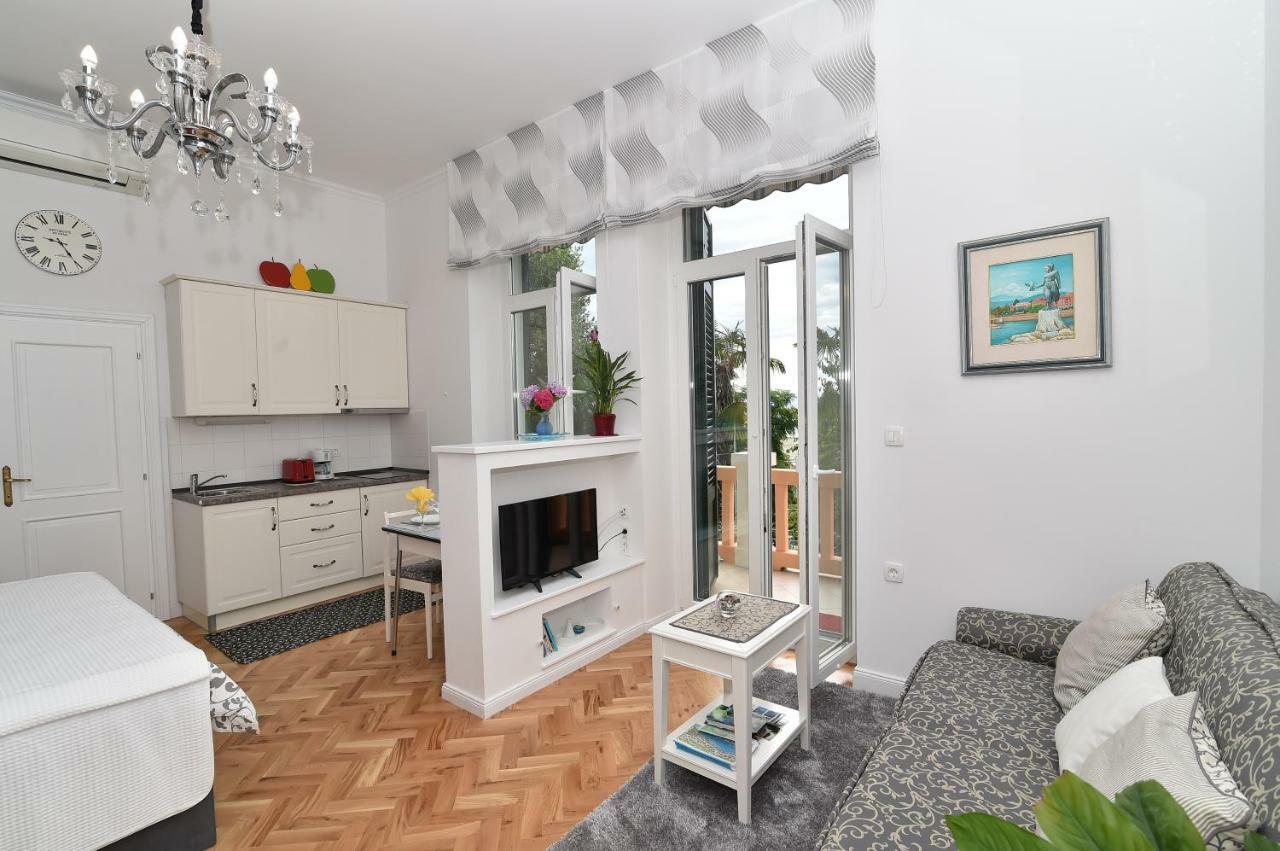 Villa Salus, Apartment Maruna Opatija Exterior foto